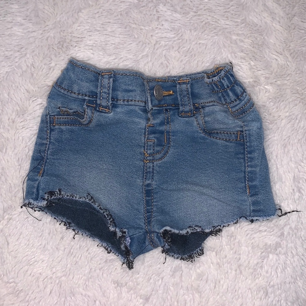 (3 for $10) George jean shorts 3/6 months